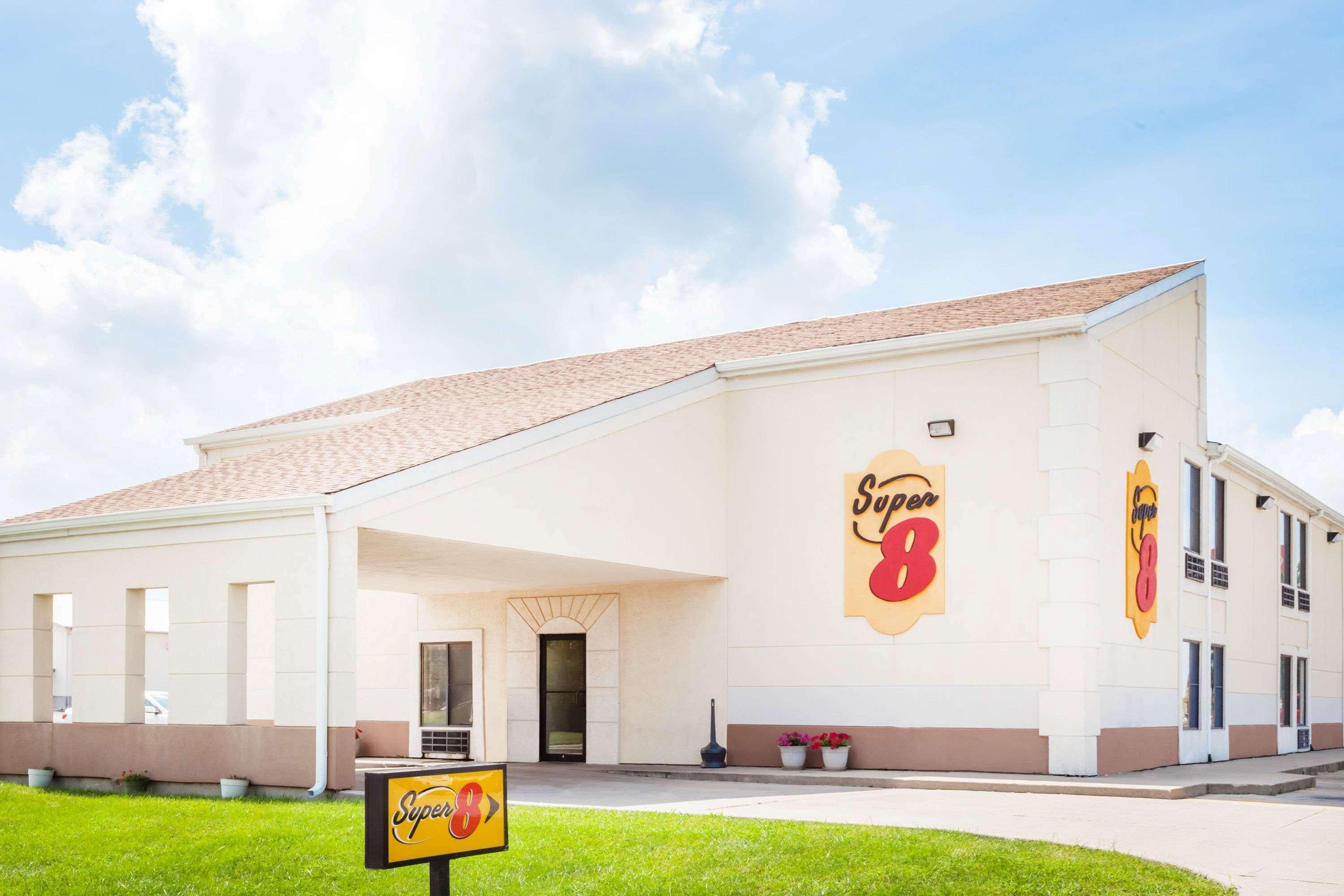 Super 8 By Wyndham Lincoln Hotel Kültér fotó